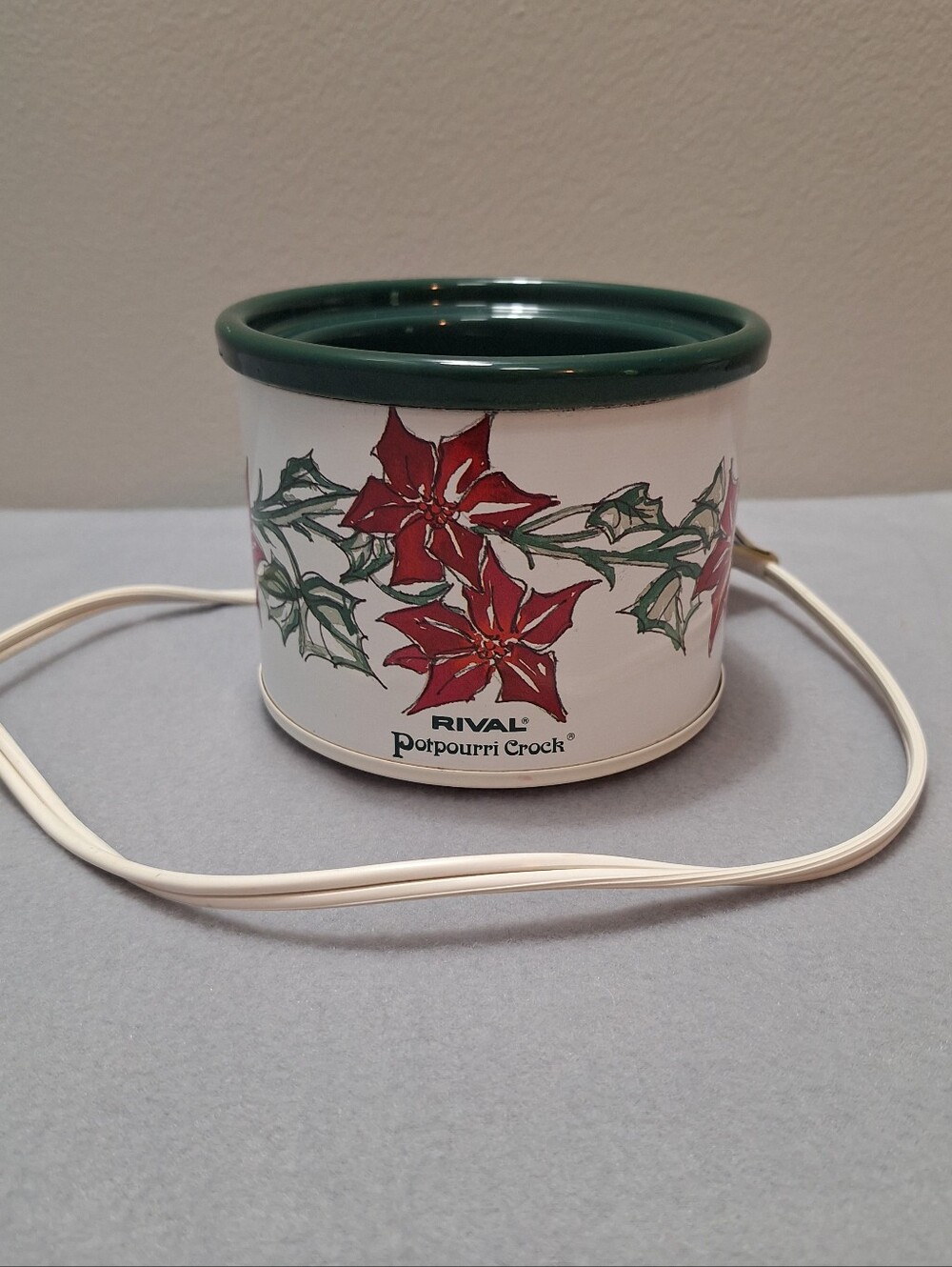 Vtg 1980s Rival Electric Poinsetta Holly Crock Simmering Potpourri Pot Christmas